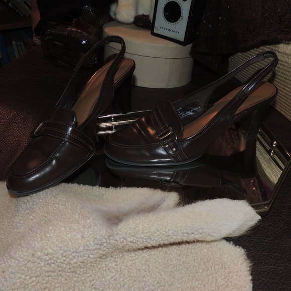 Merona - "Cooper" Women's Sling Back Buckle Toe Pumps - 8M - Picture 2 of 11